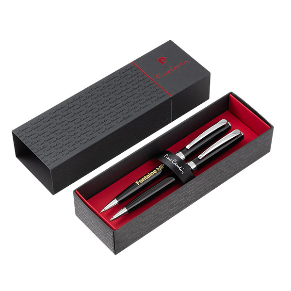  Pierre Cardin Fontaine Set..